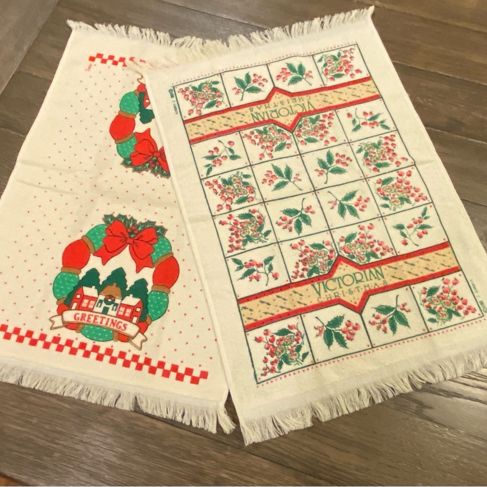 NOS vintage Cannon Christmas hand towels